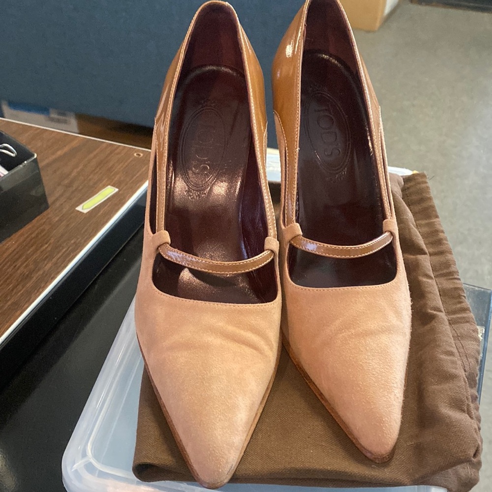 TODS PUMPS